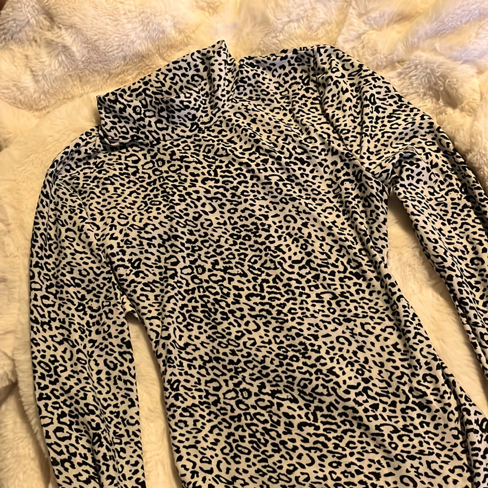 Cheetah print stretchy turtleneck